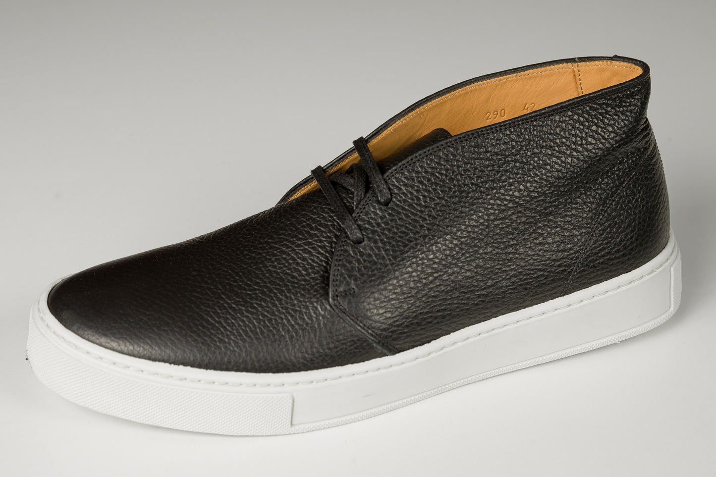 09 | Sneakers | Black/White