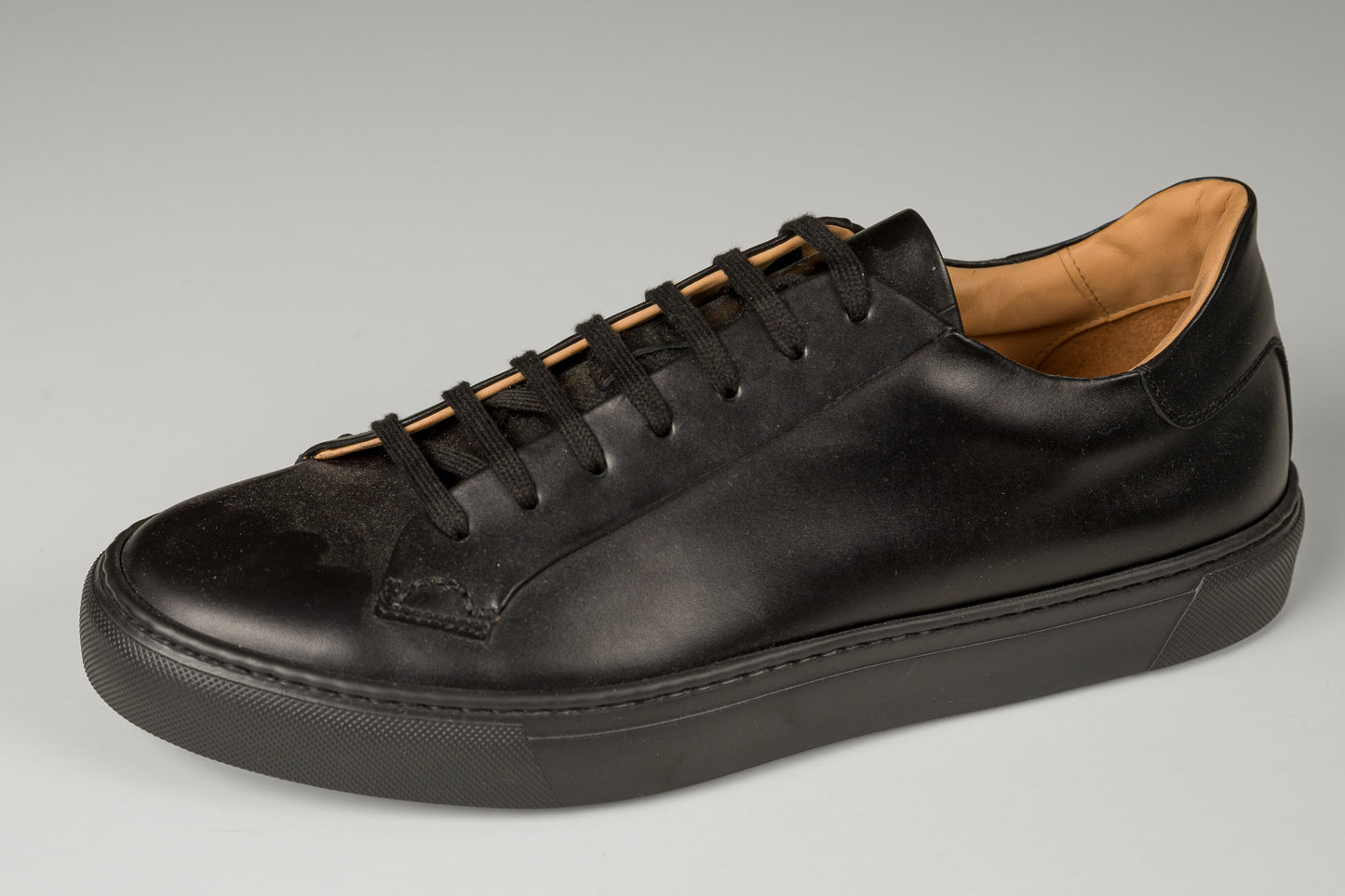 08 | Sneakers | Black/Black