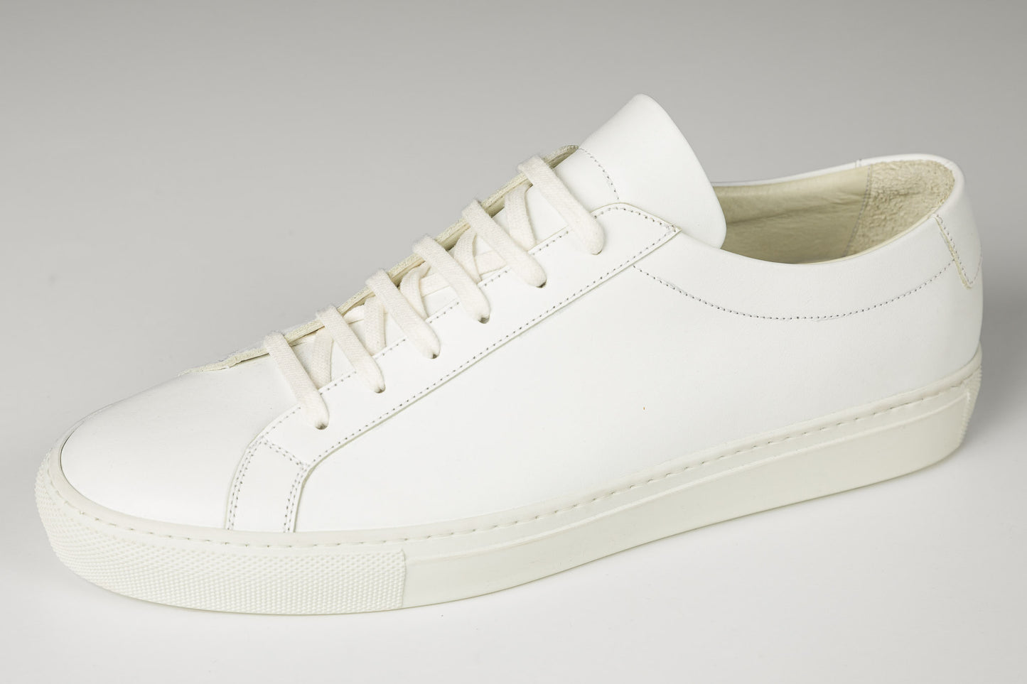13 | Sneakers | White/White